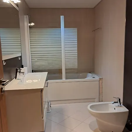 T2 Charme Ac-piscina E Garagem *
